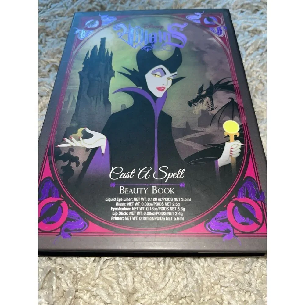 DISNEY VILLAINS  EVIL QUEEN  CAST A SPELL  BEAUTY BOOK